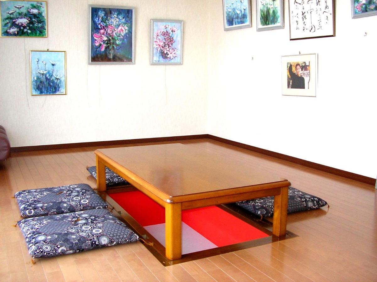 民泊コスモス Apartment Toyama Station Екстериор снимка